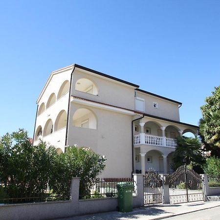 Apartments Rose Пореч Экстерьер фото