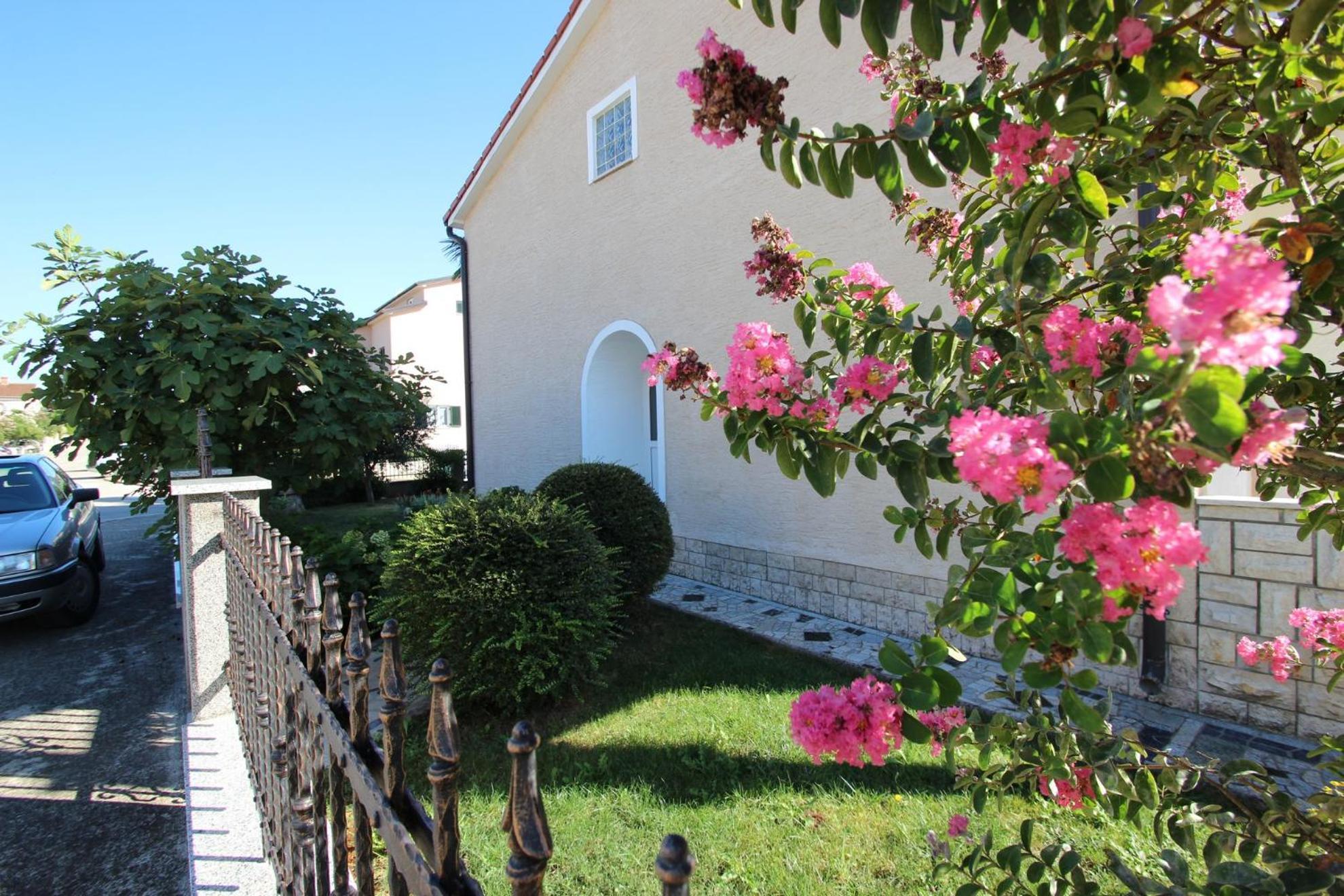 Apartments Rose Пореч Экстерьер фото